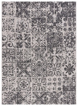 Safavieh Courtyard 5'-3" x 7'-7" Rug in Black / Beige