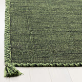Safavieh Montauk 4'-0" x 6'-0" Rug in Green / Black