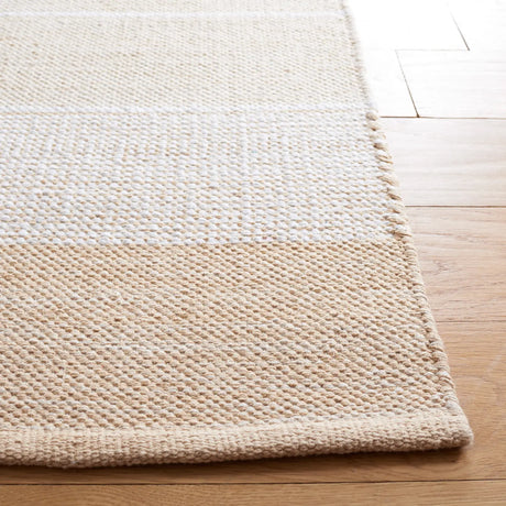 Safavieh Striped Kilim 4'-0" x 6'-0" Rug in Ivory / Gold