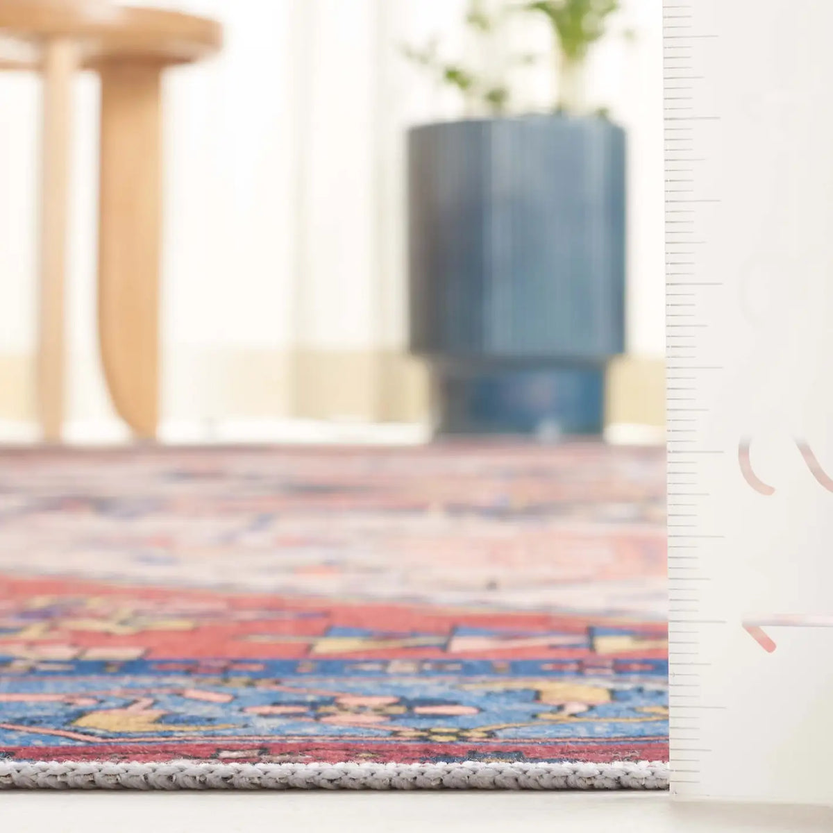 Safavieh Arizona 4'-0" x 6'-0" Rug in Rust / Beige