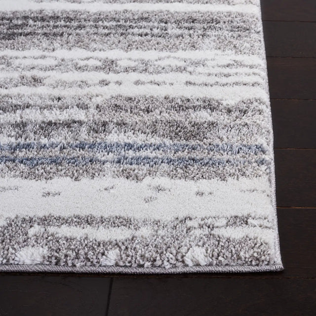 Safavieh Century 300 4'-5" x 6'-5" Rug in Grey / Blue