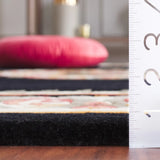 Safavieh Naples 4'-0" x 6'-0" Rug in Black / Ivory