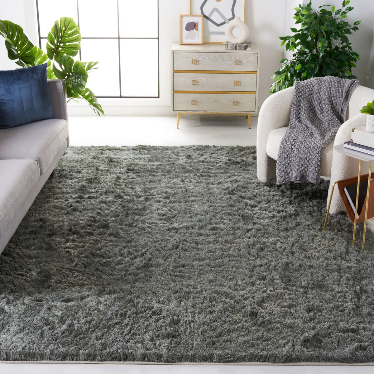 Safavieh Shag 10'-0" x 14'-0" Rug in Titanium
