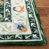 Safavieh Aspen 4'-0" x 6'-0" Rug in Green / Ivory