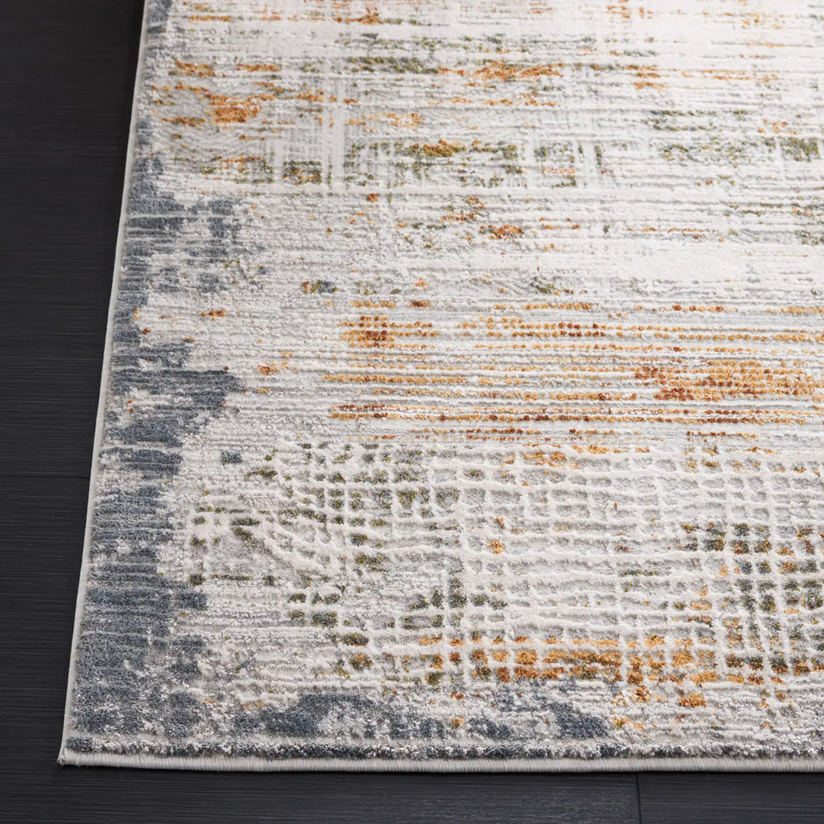 Safavieh Princeton 4'-0" x 6'-0" Rug in Light Beige / Green