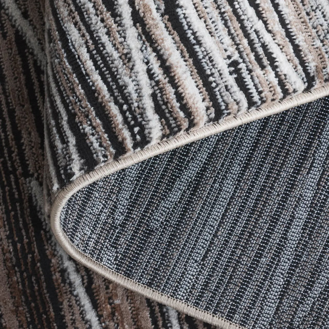 Safavieh Mila 4'-0" x 6'-0" Rug in Beige / Ivory Black