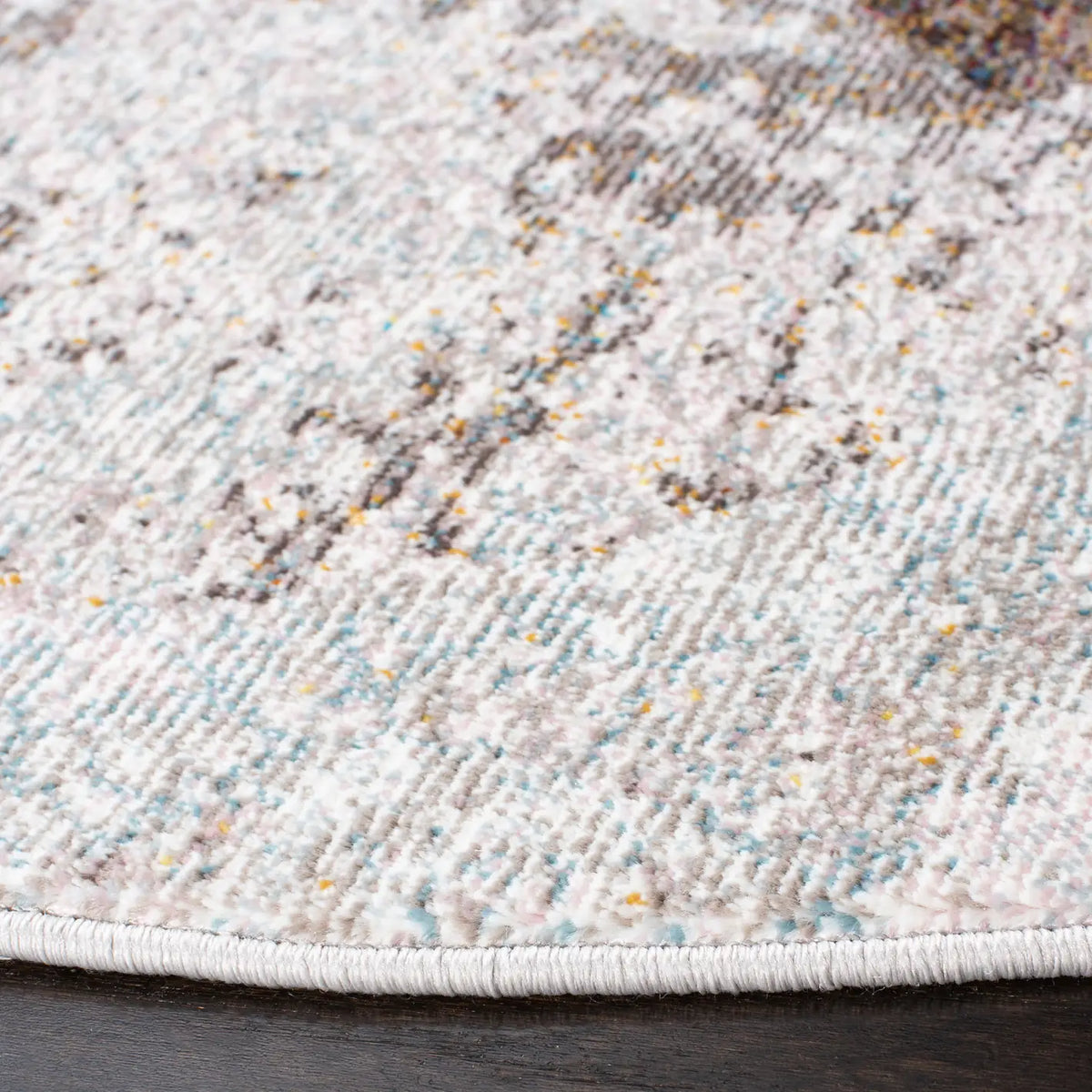 Safavieh Aria 6'-5" x 6'-5" Rug in Ivory / Red