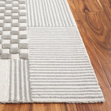 Safavieh Genre 4'-0" x 6'-0" Rug in Grey / Ivory