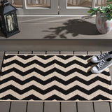 Safavieh Courtyard 2'-0" x 3'-7" Rug in Black / Beige