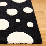 Safavieh Cambridge 4'-0" x 6'-0" Rug in Black / Ivory