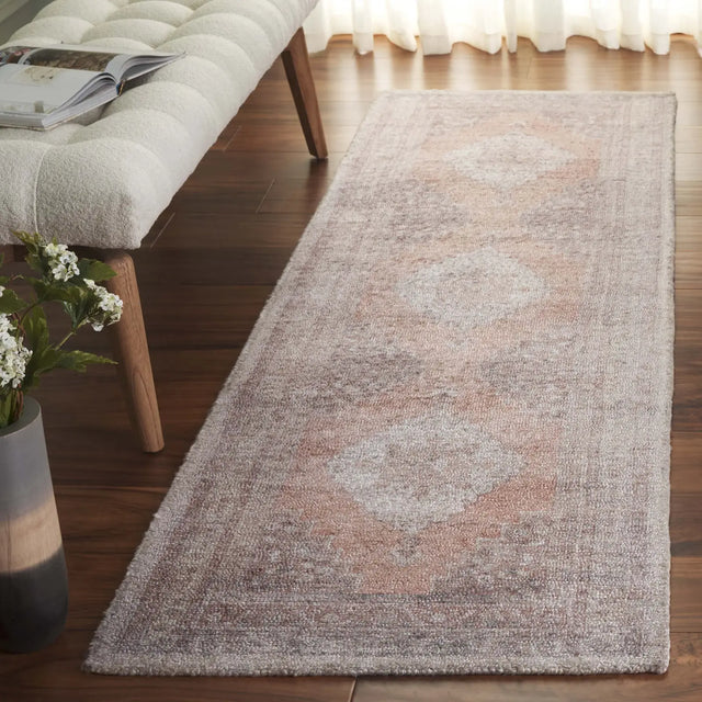 Safavieh Classic Vintage 2'-3" x 8'-0" Rug in Ivory / Light Rust