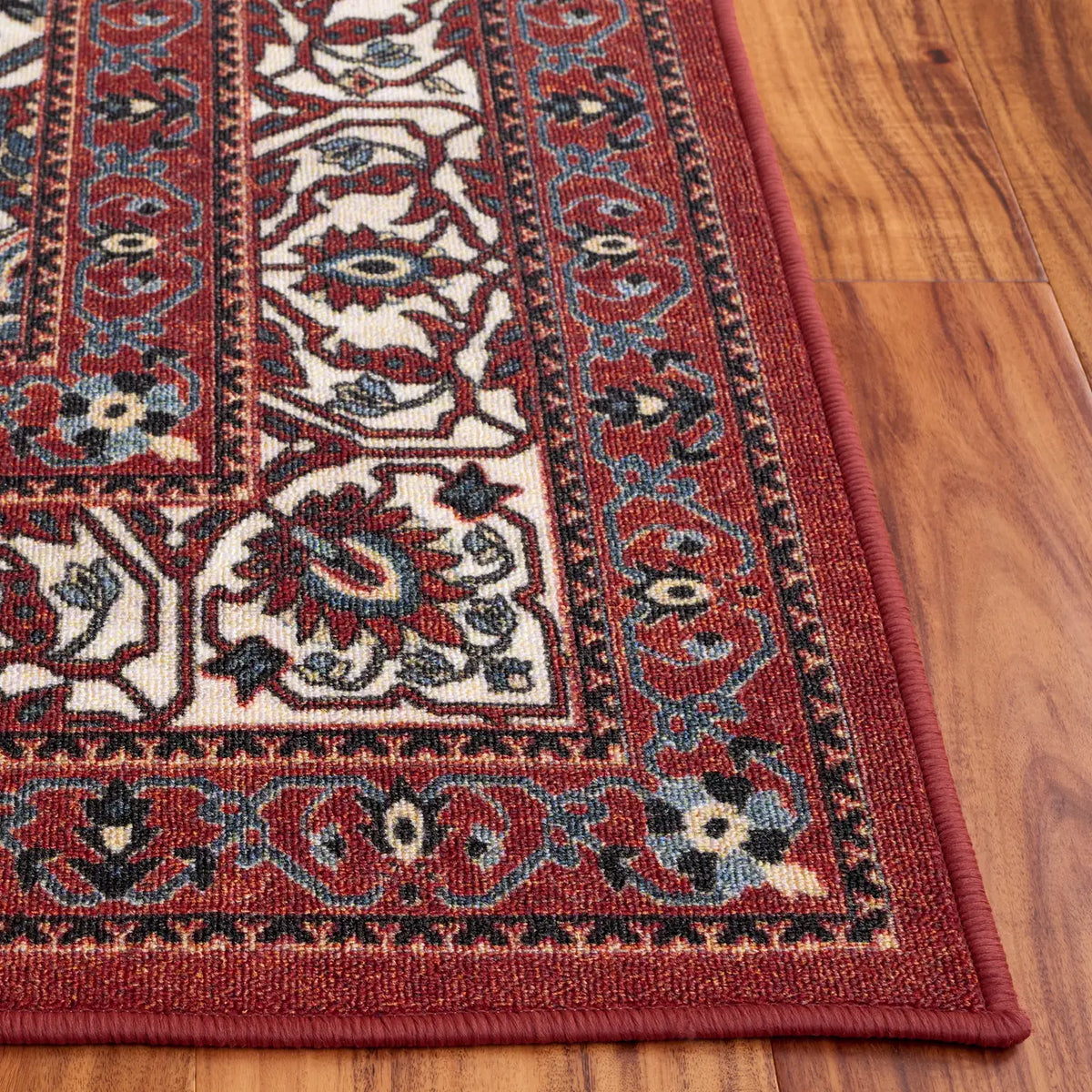 Safavieh Journey 4'-4" x 6'-4" Rug in Red / Ivory