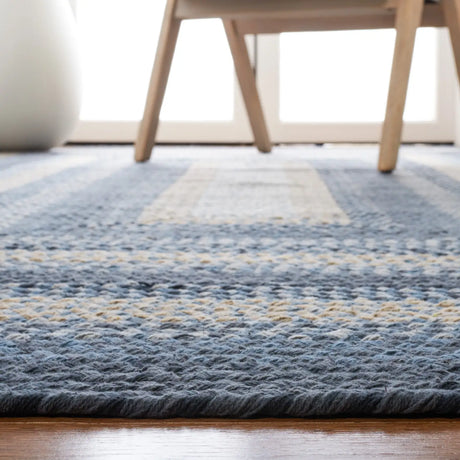 Safavieh Braided 4'-0" x 6'-0" Rug in Dark Grey / Blue