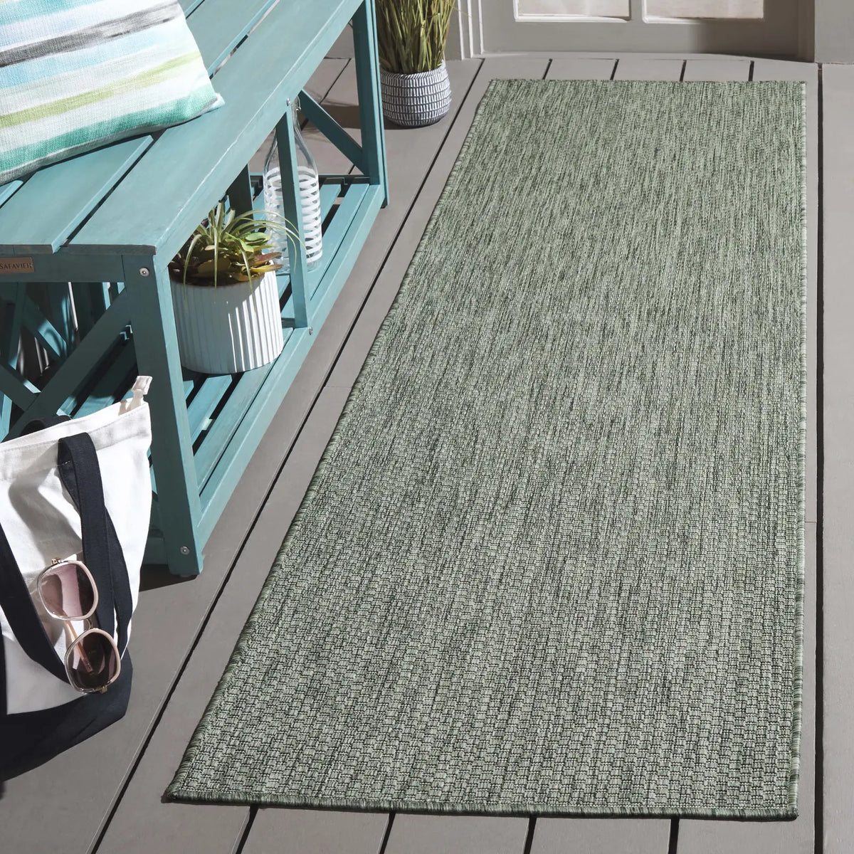 Safavieh Beach House 2'-2" x 8'-0" Rug in Green
