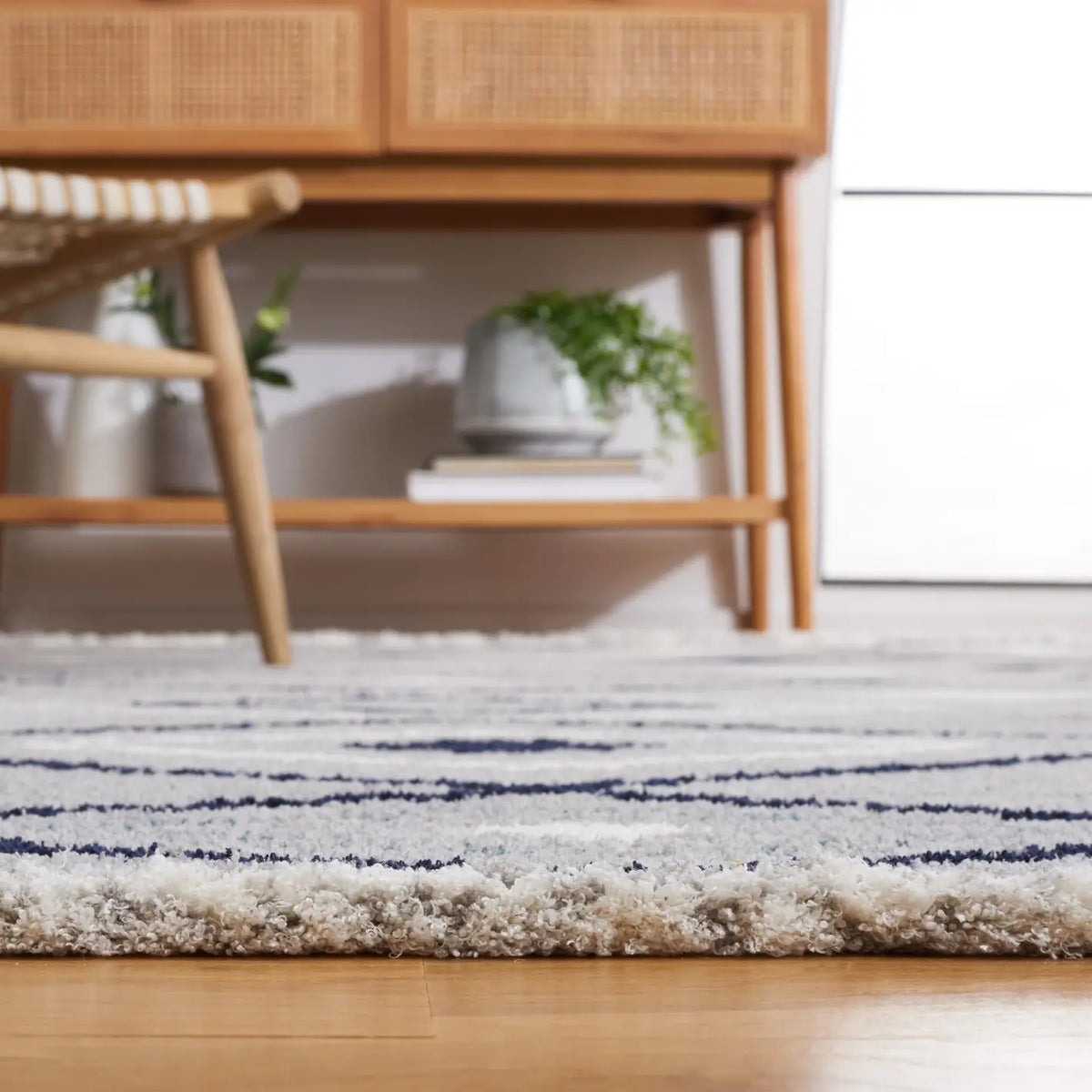 Safavieh Marrakesh 4'-0" x 6'-0" Rug in Grey / Navy