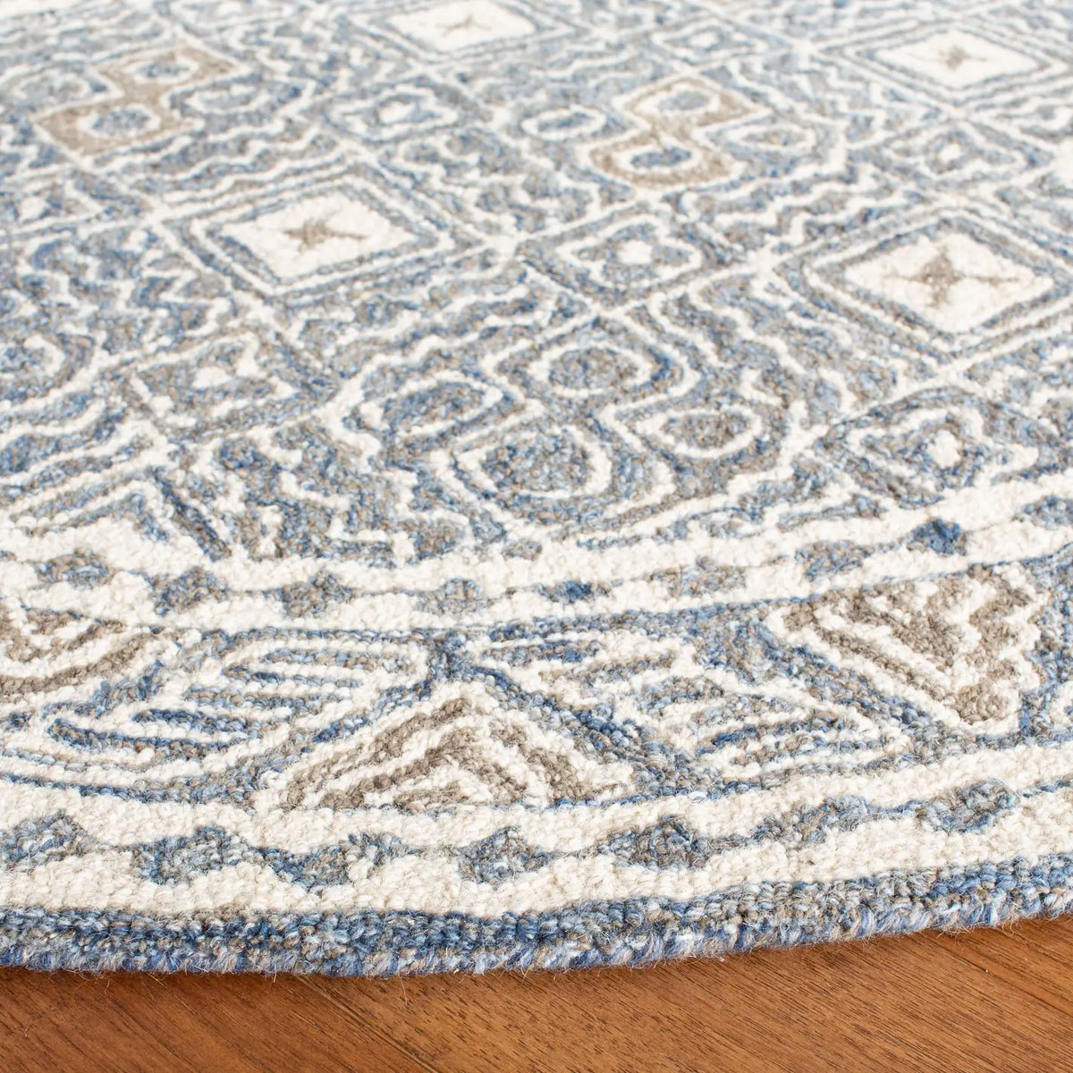 Safavieh Micro-Loop 5'-0" x 5'-0" Rug in Blue / Ivory