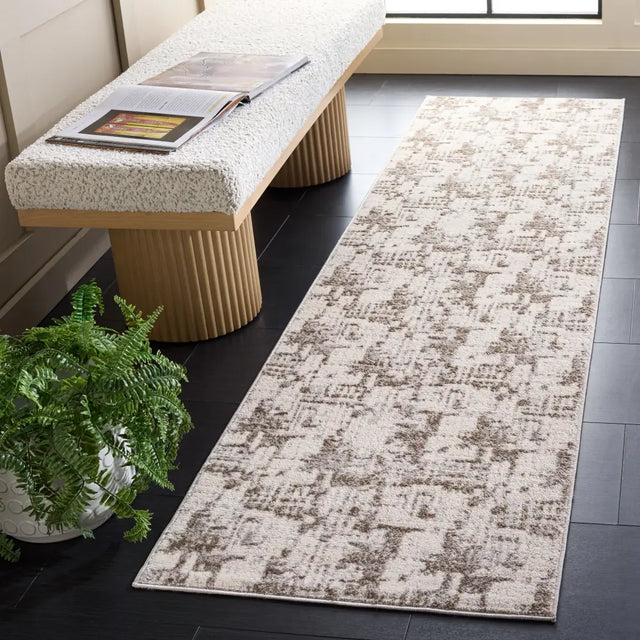 Safavieh Pearl 2'-2" x 8'-0" Rug in Ivory / Grey