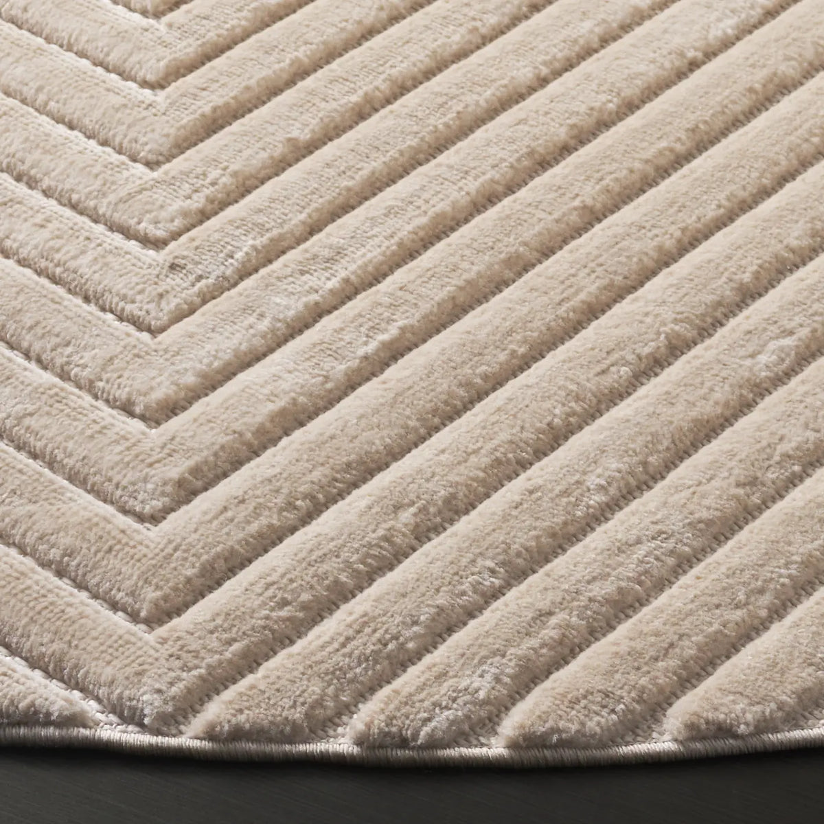 Safavieh Selena 6'-7" x 6'-7" Rug in Beige