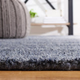 Safavieh Himalaya 4'-0" x 6'-0" Rug in Black / Grey