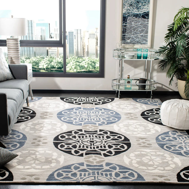 Safavieh Wyndham 10'-0" x 14'-0" Rug in Grey / Black