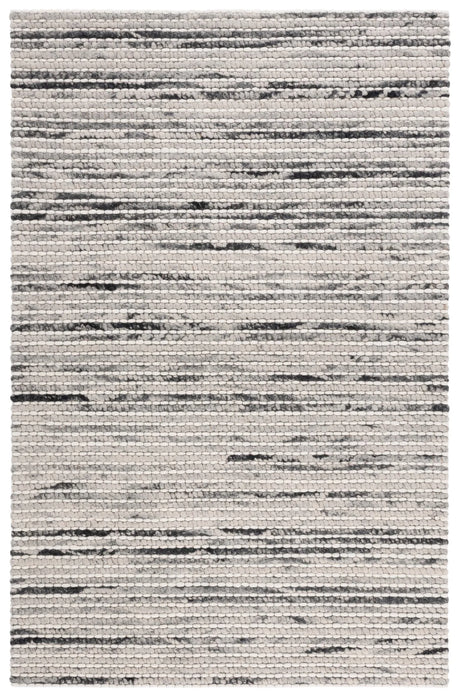 Safavieh Marbella 4'-0" x 6'-0" Rug in Black / Ivory