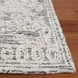 Safavieh Abstract 4'-0" x 6'-0" Rug in Ivory / Charcoal