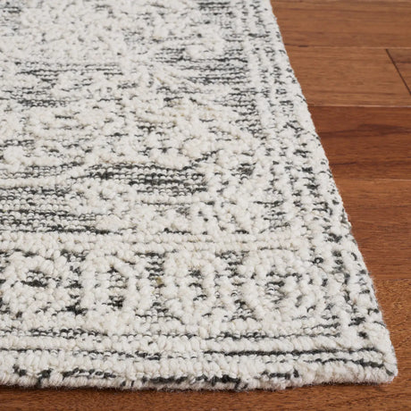 Safavieh Abstract 4'-0" x 6'-0" Rug in Ivory / Charcoal