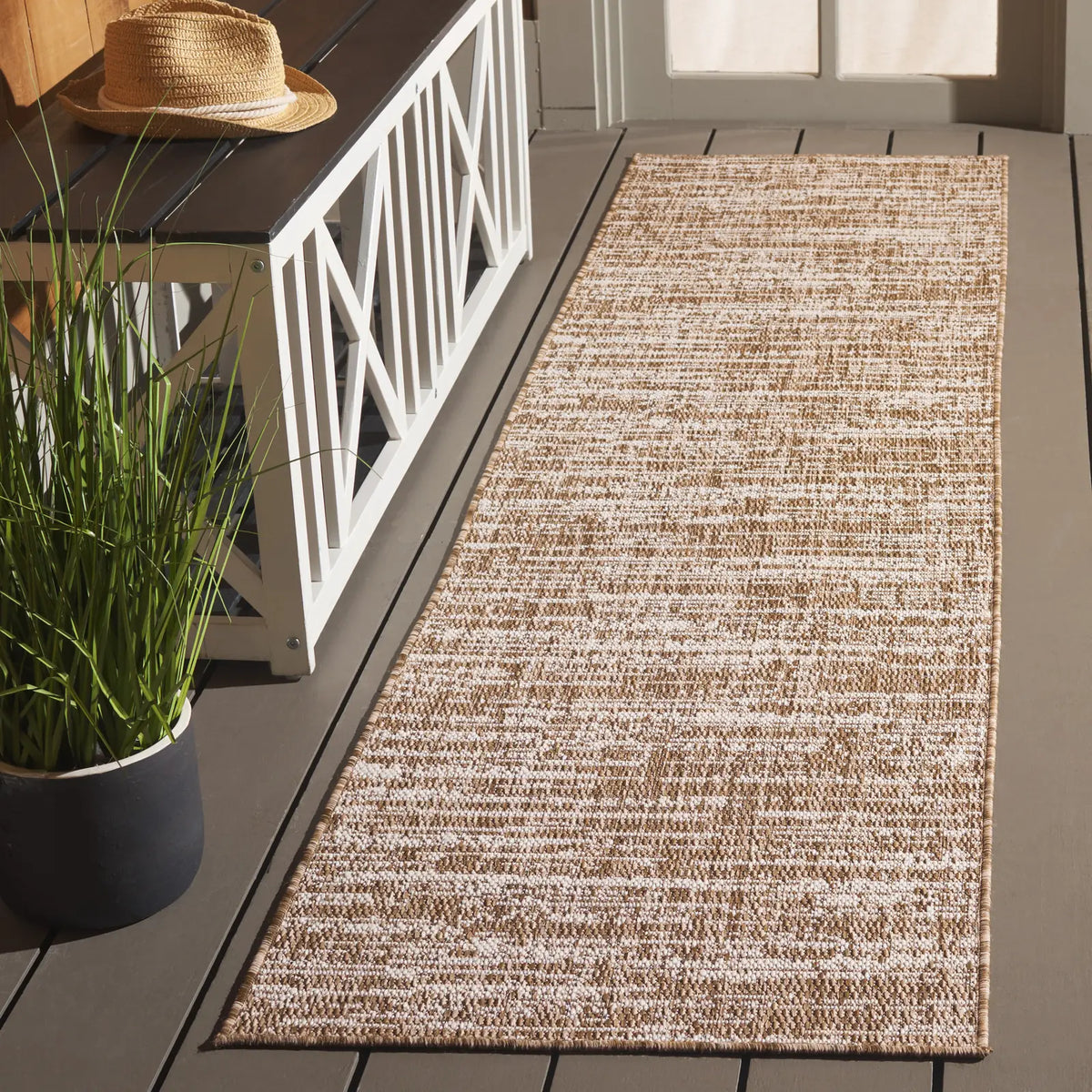 Safavieh Beach House 2'-0" x 8'-0" Rug in Brown / Ivory