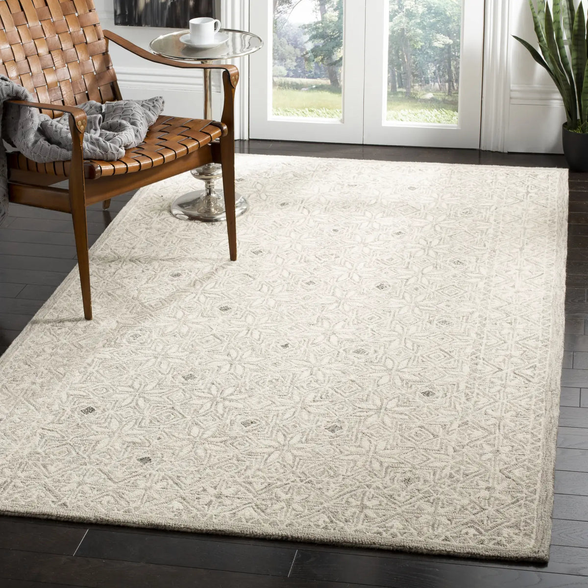 Safavieh Micro-Loop 5'-0" x 8'-0" Rug in Silver / Ivory