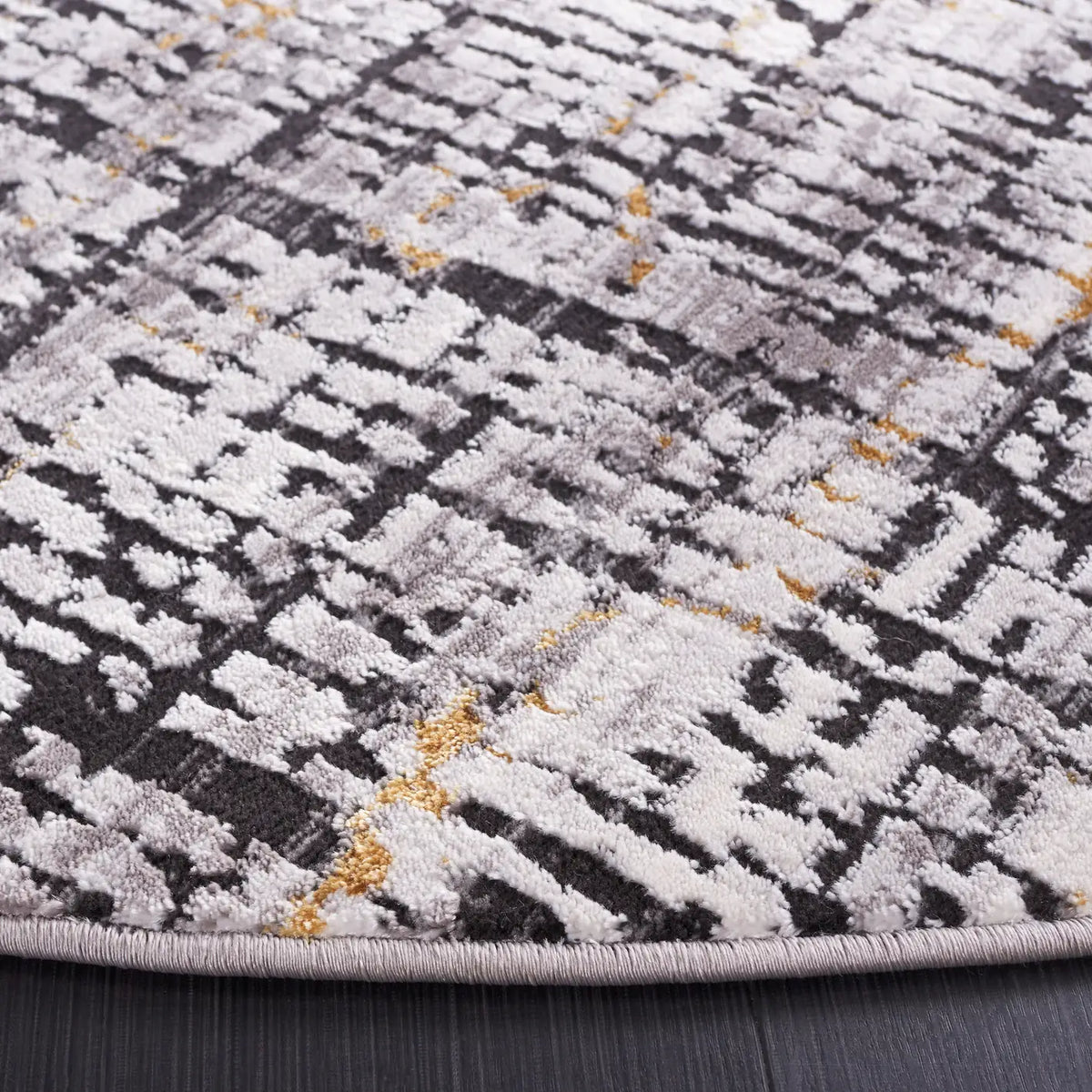 Safavieh Amelia 6'-7" x 6'-7" Rug in Charcoal / Gold