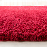 Safavieh August Shag 900 5'-3" x 5'-3" Rug in Red