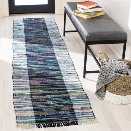 Safavieh Rag Rug 2'-3" x 9'-0" Rug in Grey / Black