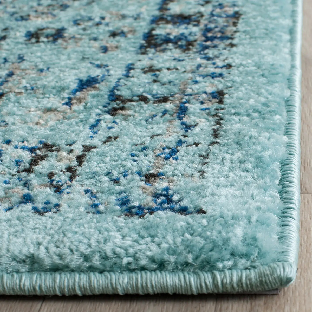 Safavieh Evoke 4'-0" x 6'-0" Rug in Light Blue / Light Blue