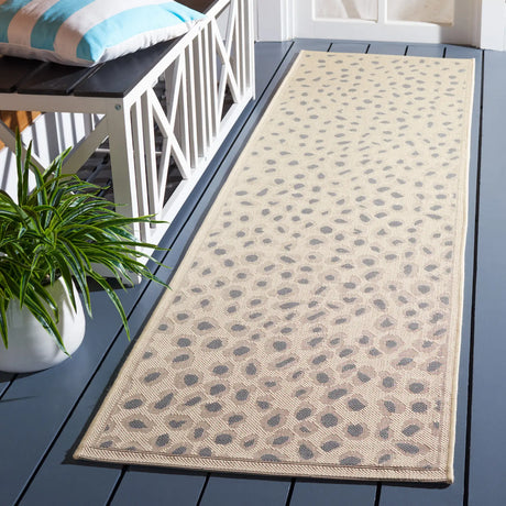 Safavieh Courtyard 2'-3" x 8'-0" Rug in Beige / Gold