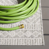 Safavieh Courtyard 4'-0" x 5'-7" Rug in Ivory / Light Grey