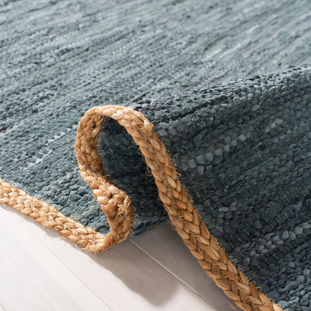 Safavieh Cape Cod 5'-0" x 8'-0" Rug in Grey / Natural