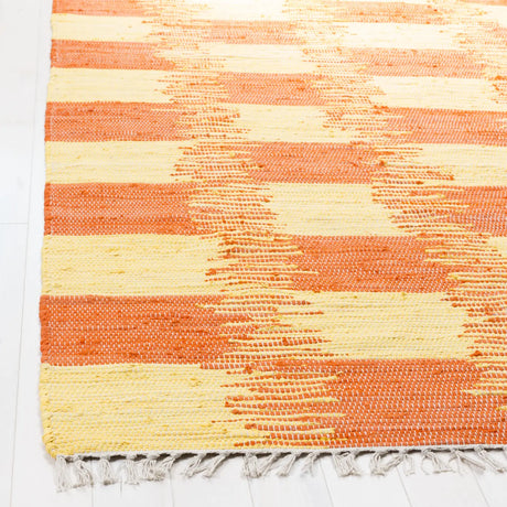 Safavieh Montauk 4'-0" x 6'-0" Rug in Yellow / Orange