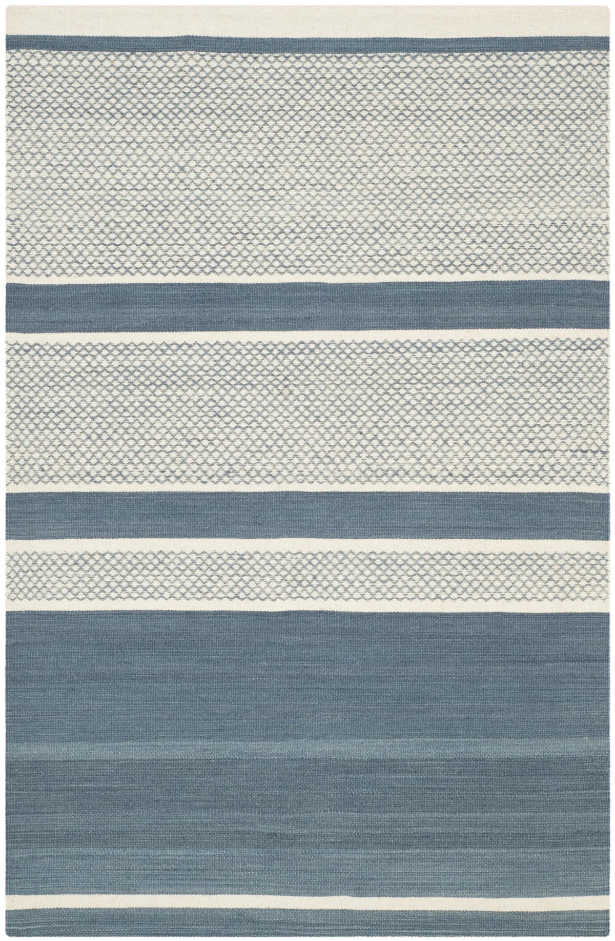 Safavieh Kilim 4'-0" x 6'-0" Rug in Blue / Ivory