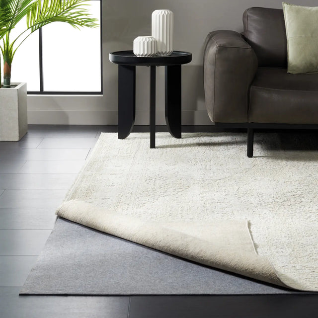 Safavieh Padding 4'-0" x 6'-0" Rug in Grey