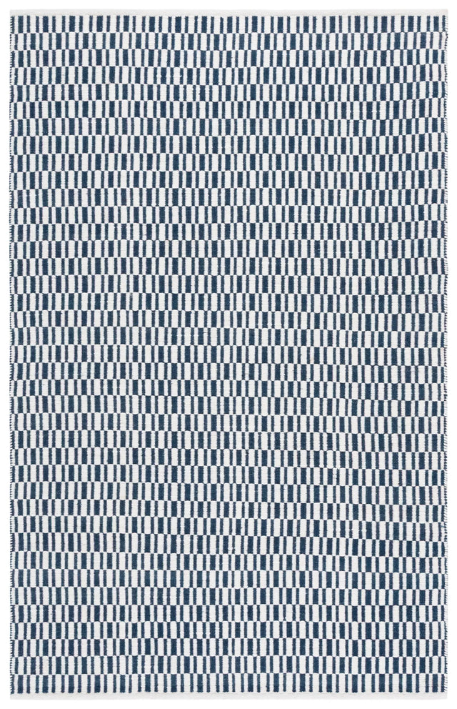 Safavieh Vermont 4'-0" x 6'-0" Rug in Navy / Ivory