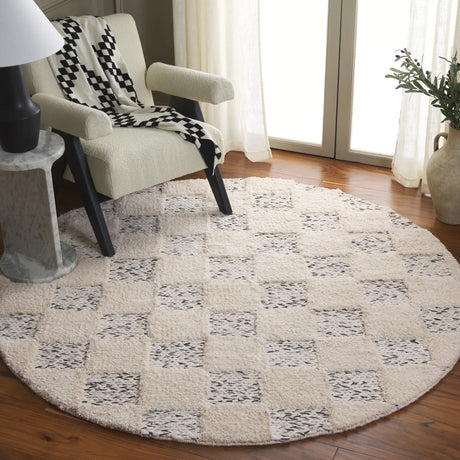 Safavieh Natura 6'-0" x 6'-0" Rug in Ivory / Black
