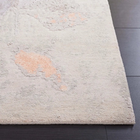 Safavieh Tribeca 6'-0" x 9'-0" Rug in Grey