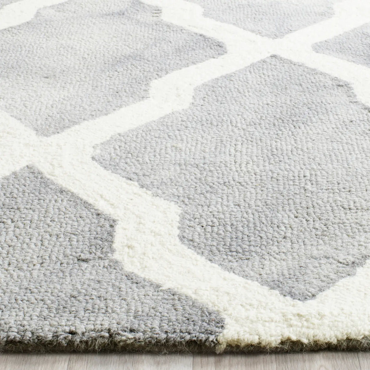 Safavieh Dip Dye 10'-0" x 14'-0" Rug in Grey / Ivory