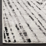 Safavieh Skyler 4'-0" x 6'-0" Rug in Grey / Ivory
