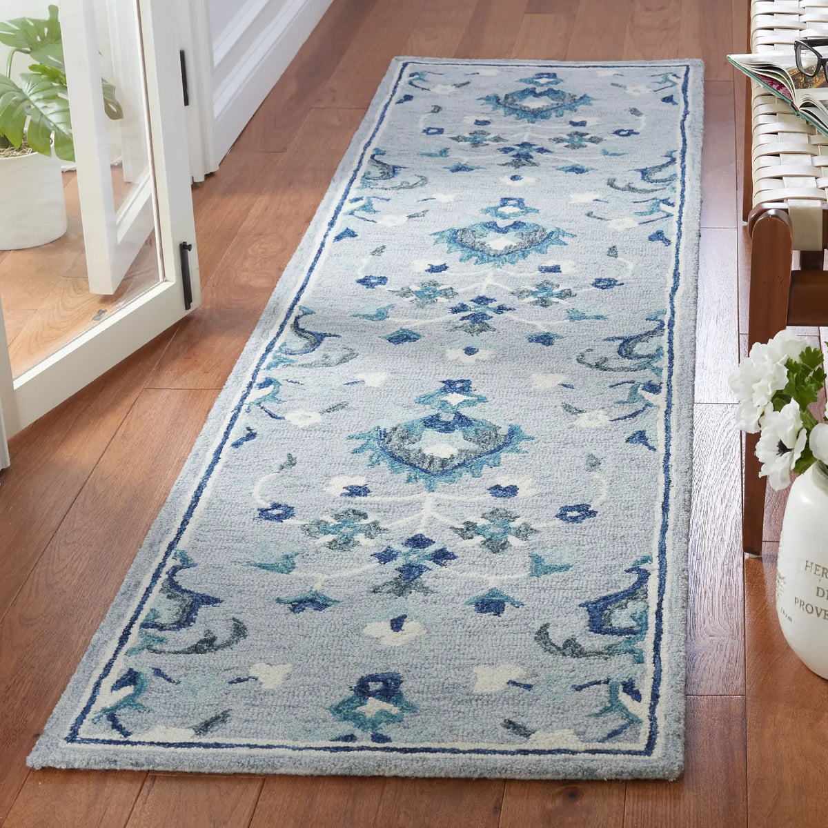 Safavieh Metro 2'-3" x 9'-0" Rug in Blue / Ivory