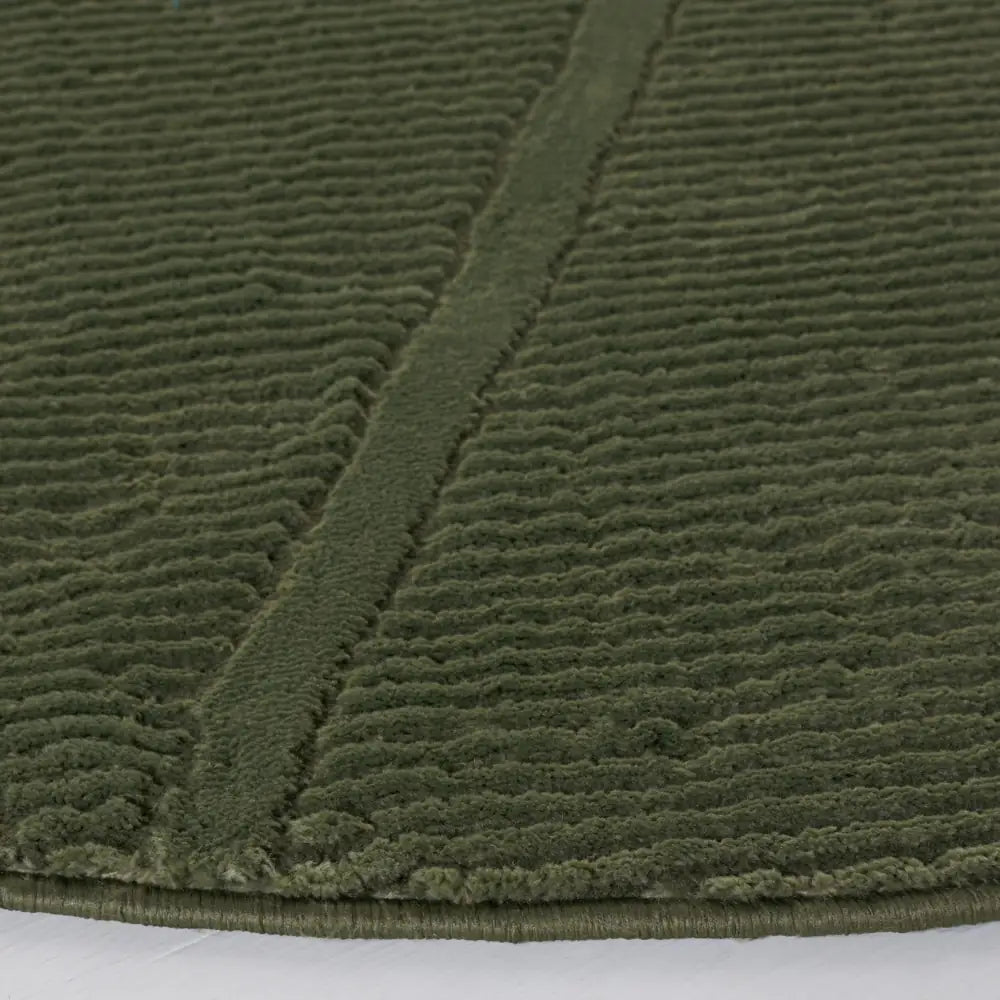Safavieh Revive 6'-7" x 6'-7" Rug in Green