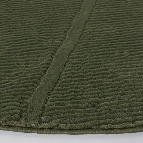 Safavieh Revive 6'-7" x 6'-7" Rug in Green