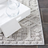 Safavieh Global 4'-0" x 6'-0" Rug in Grey / Ivory
