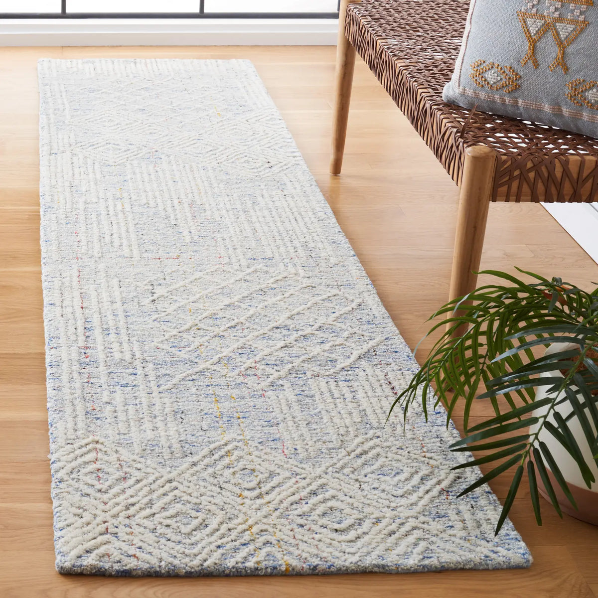 Safavieh Metro 2'-3" x 9'-0" Rug in Blue / Ivory