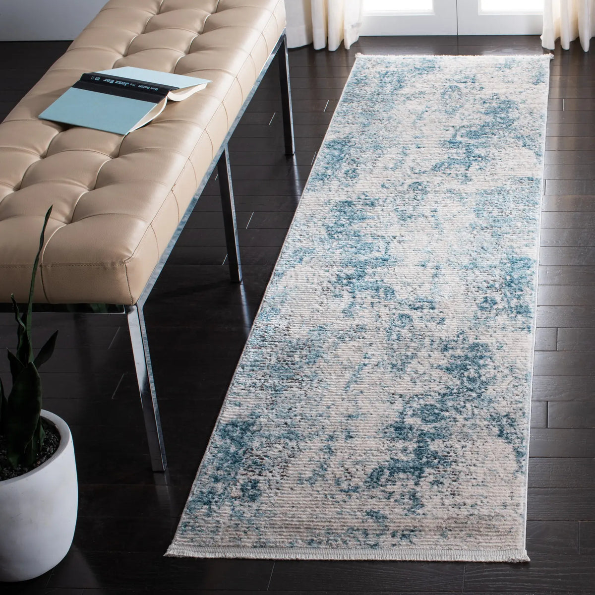 Safavieh Shivan 2'-2" x 8'-0" Rug in Blue / Grey